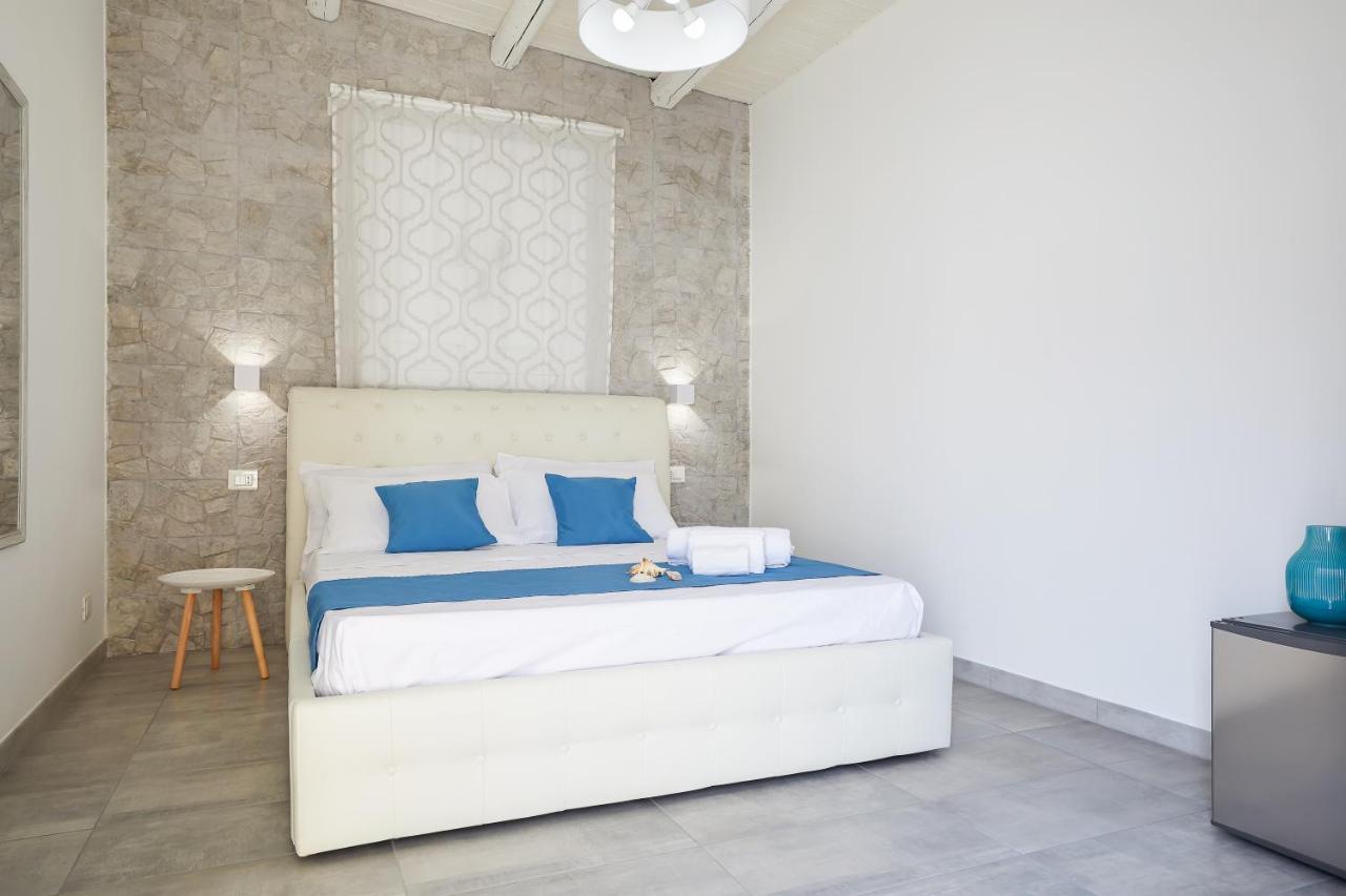 I Gufi Bed & Breakfast Marzamemi Exteriör bild